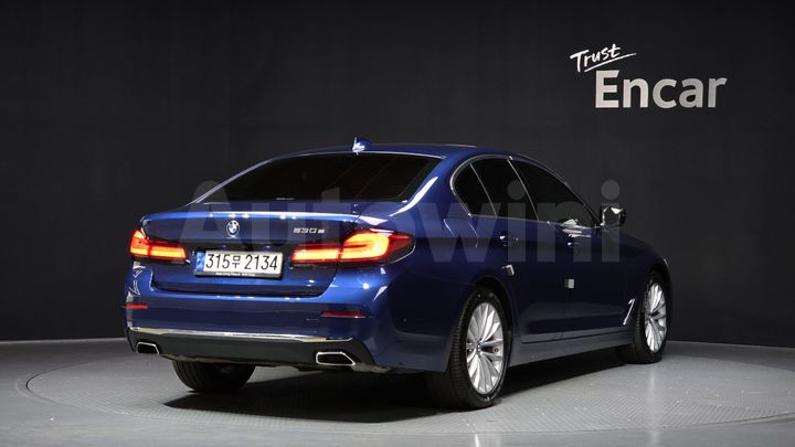 BMW 5 Series 2021 — 2