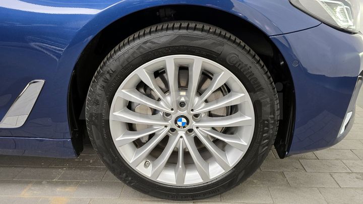 BMW 5 Series 2021 — 5