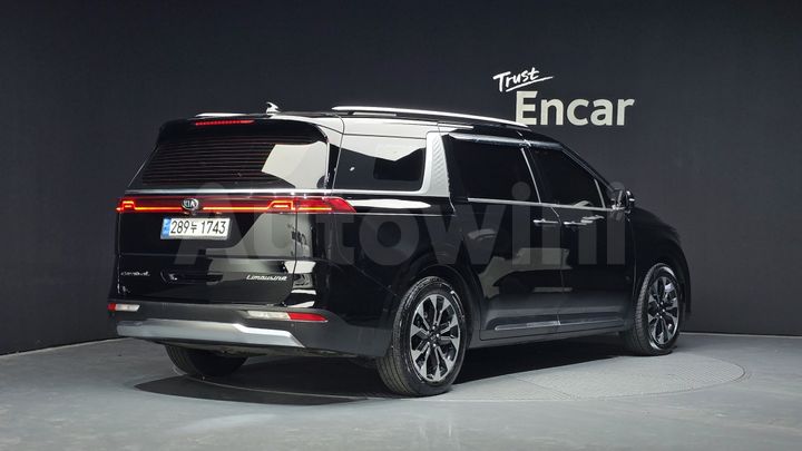 Kia Carnival 2021 — 2