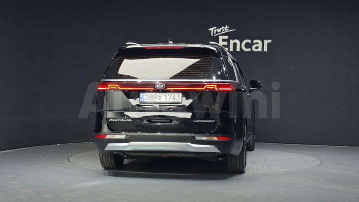 Kia Carnival 2021 — 4