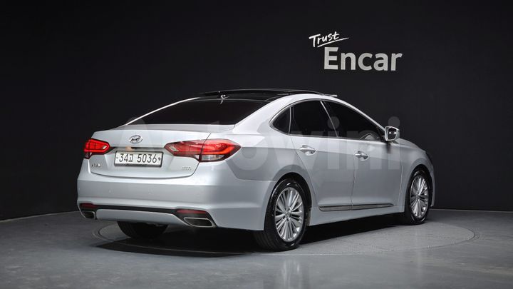 Hyundai Aslan 2015 — 2