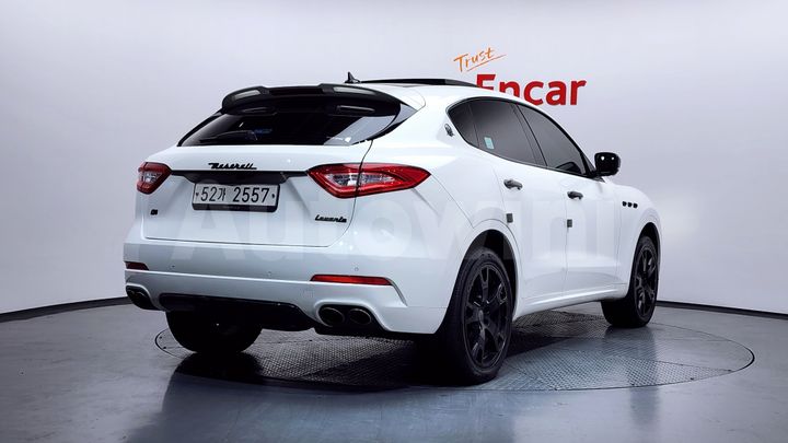 Maserati Levante 2018 — 2