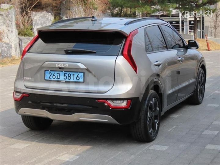 Kia Niro 2023 — 3
