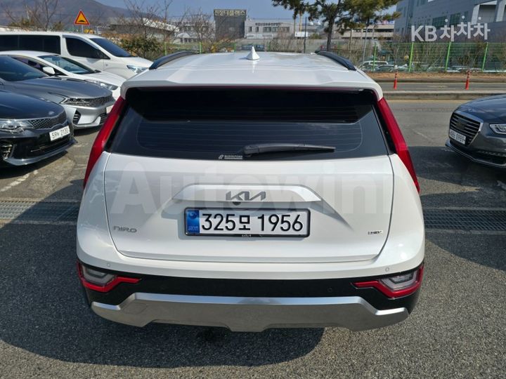 Kia Niro 2026 — 4
