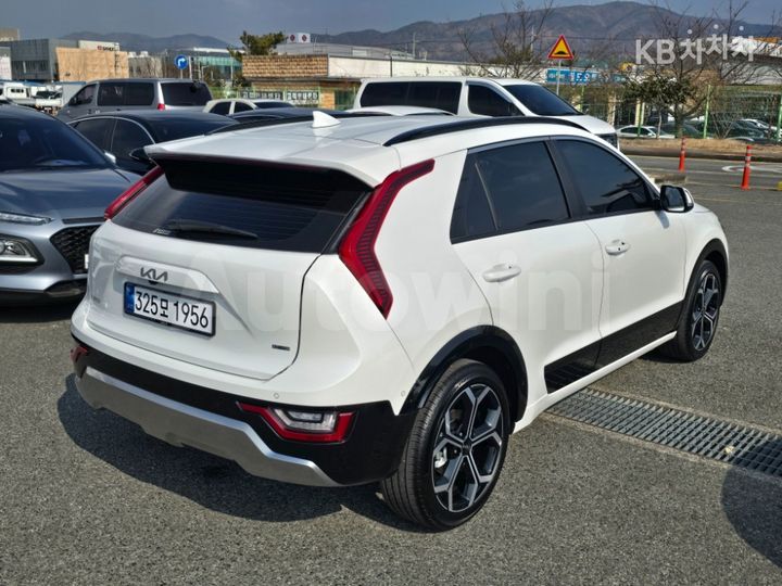 Kia Niro 2026 — 5