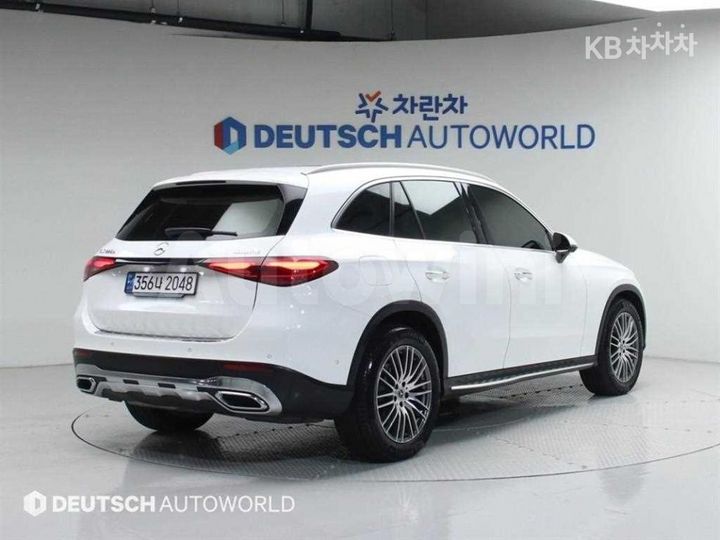 Mercedes Benz GLC Class 2024 — 2