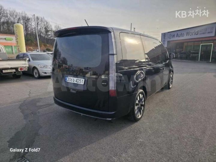Hyundai Staria 2022 — 5