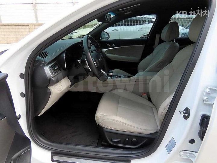 Genesis G70 2021 — 5