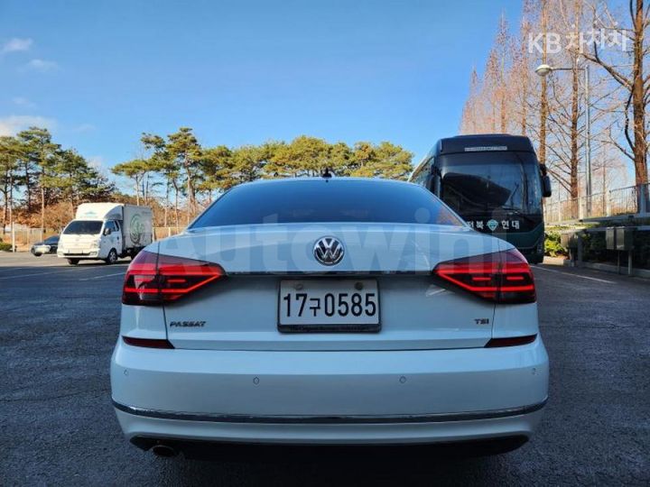 Volkswagen Passat 2018 — 3