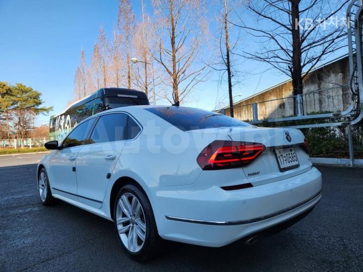 Volkswagen Passat 2018 — 4
