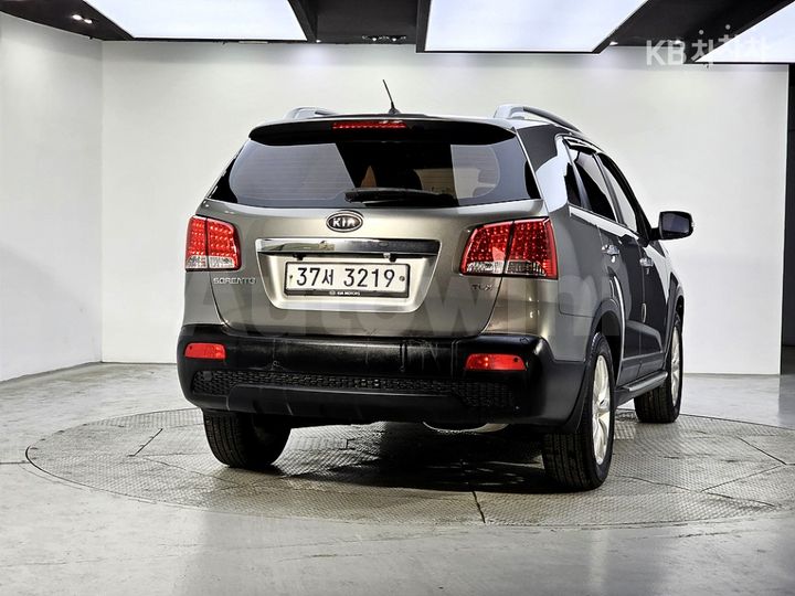 Kia Sorento 2011 — 3