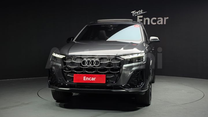 Audi Q7 2025 — 3
