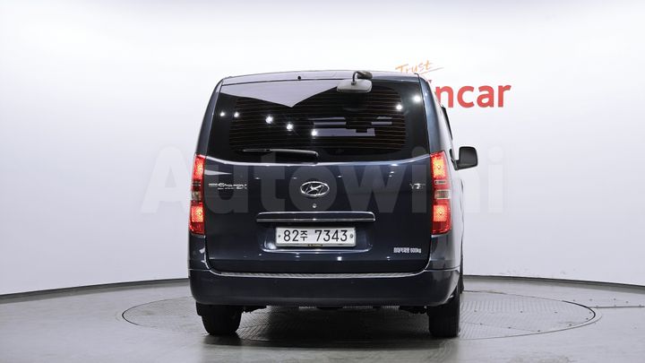 Hyundai Starex 2015 — 4