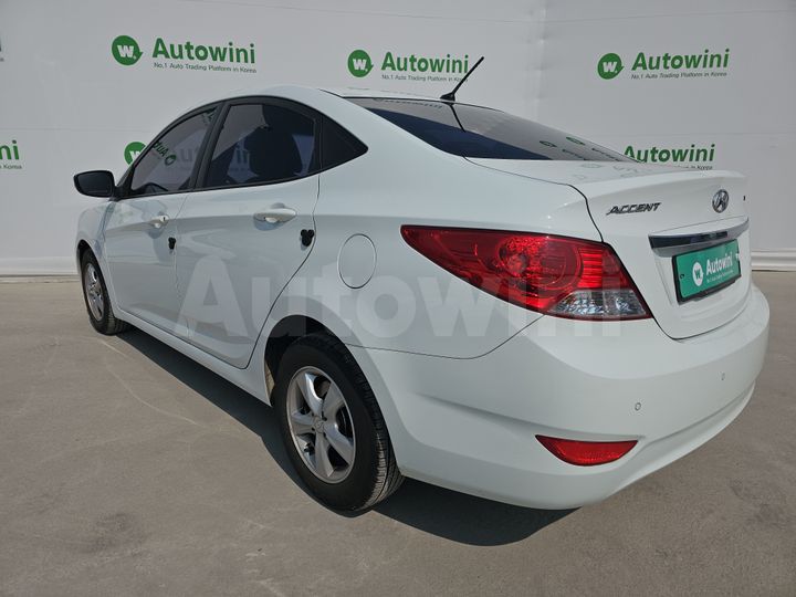Hyundai Accent 2013 — 3