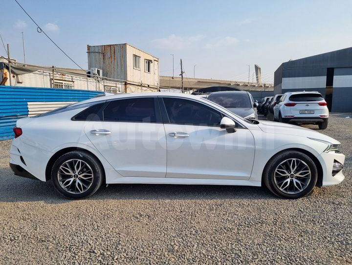 Kia K5 2021 — 5