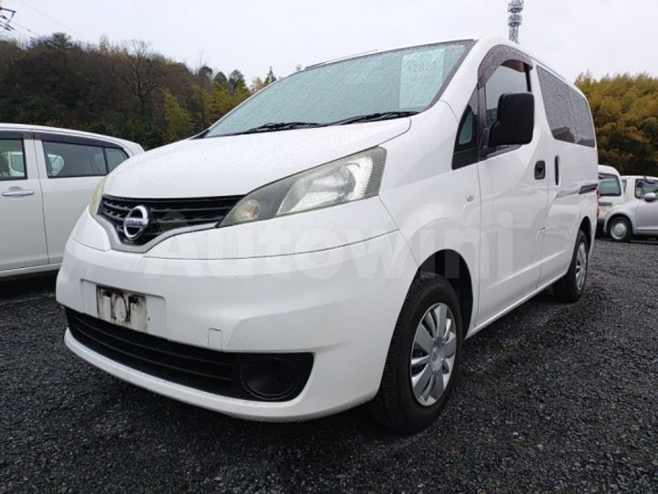 Nissan NV