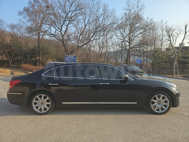 Hyundai Equus 2010 — 5