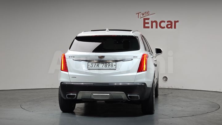 Cadillac XT5 2019 — 3