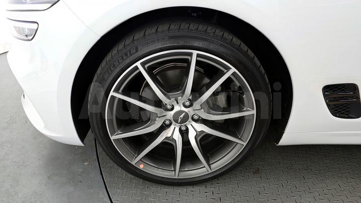 Genesis G70 2021 — 5