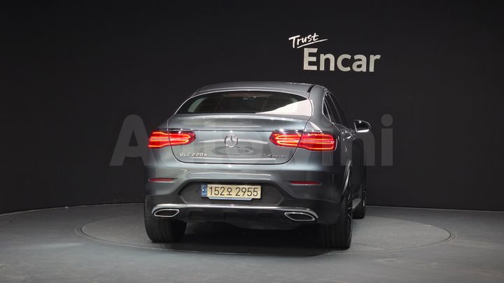 Mercedes Benz GLC Class 2018 — 4