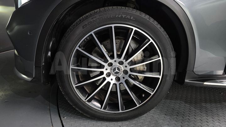 Mercedes Benz GLC Class 2018 — 5