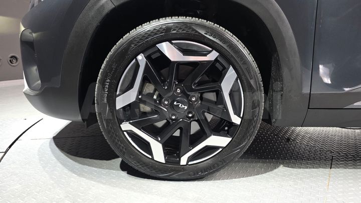 Kia Seltos 2023 — 5