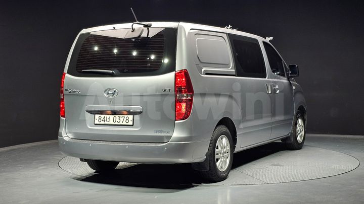 Hyundai Starex 2021 — 2