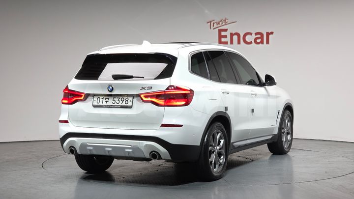 BMW X3 2018 — 2