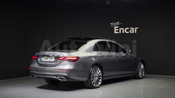 Mercedes-Benz E Class 2022 — 2