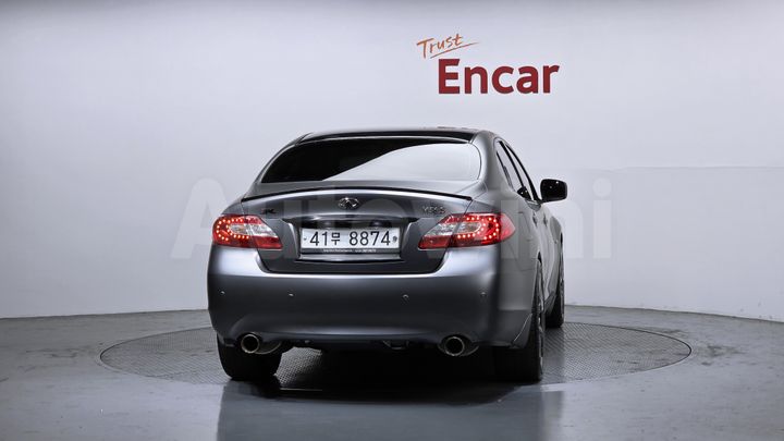 Infiniti M 2011 — 4