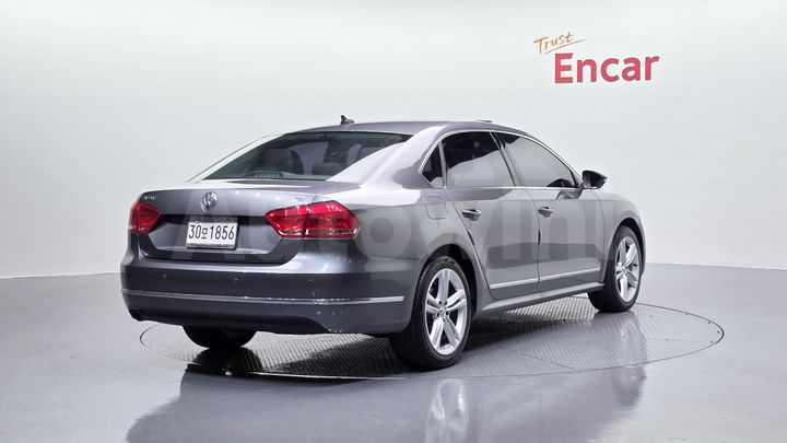 Volkswagen Passat 2015 — 2