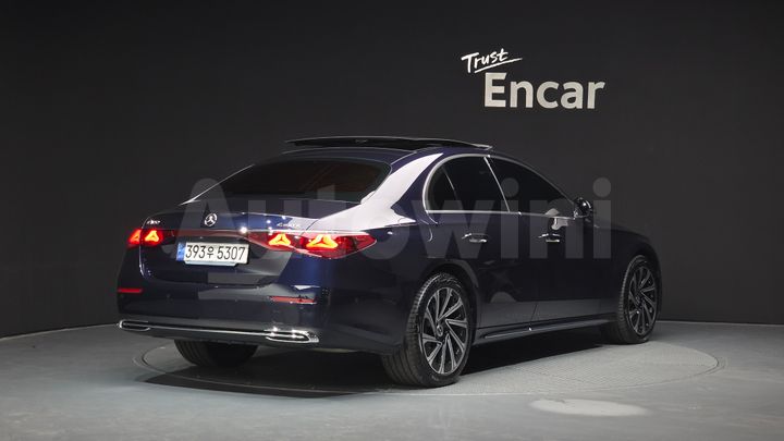 Mercedes Benz E Class 2024 — 2