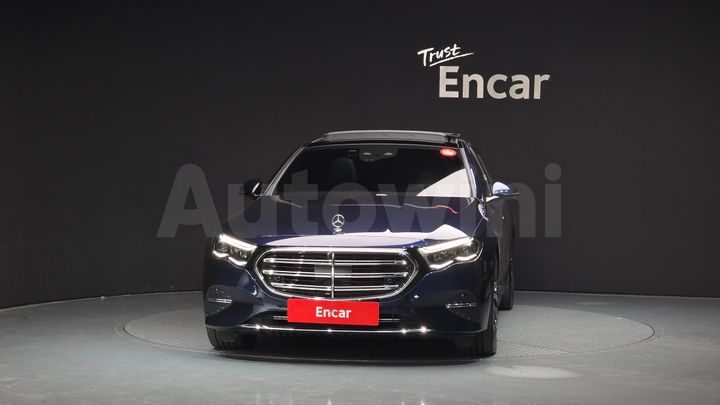Mercedes Benz E Class 2024 — 3