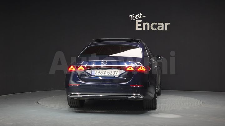 Mercedes Benz E Class 2024 — 4