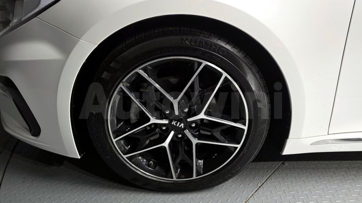 Kia K5 2019 — 5