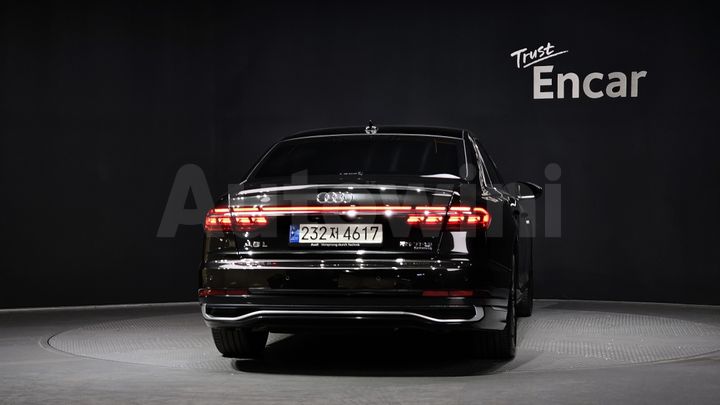 Audi A8 2023 — 4