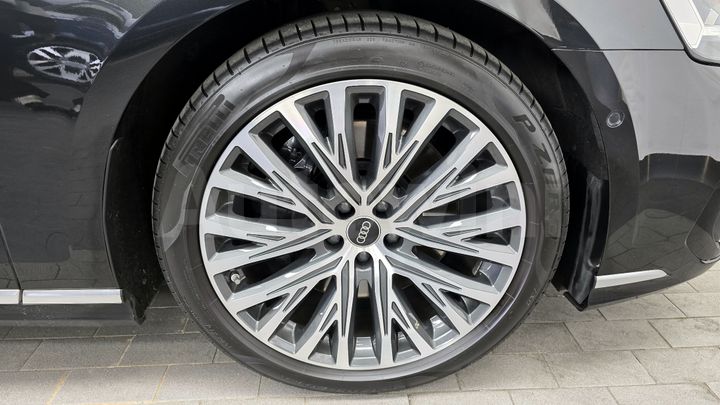 Audi A8 2023 — 5