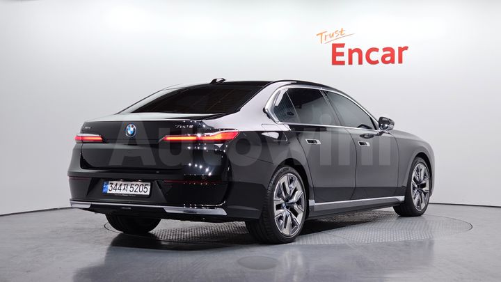 BMW 7 Series 2023 — 2
