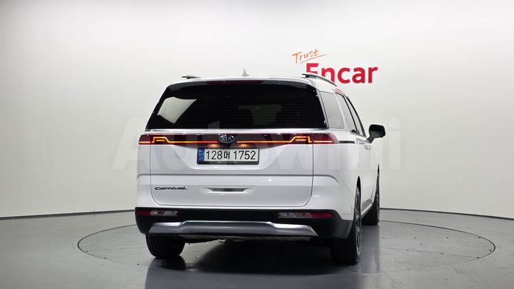 Kia Carnival 2021 — 4