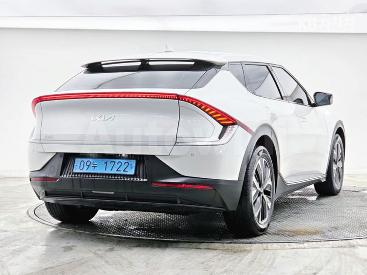 Kia EV6 2022 — 3