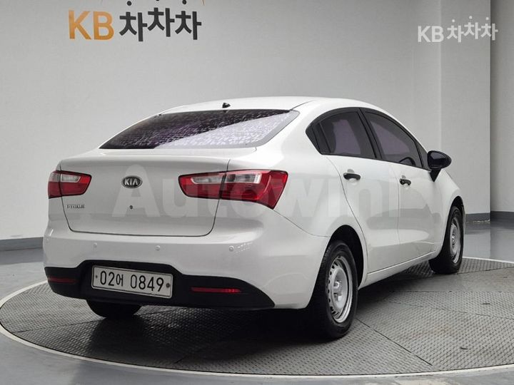 Kia Pride 2013 — 3