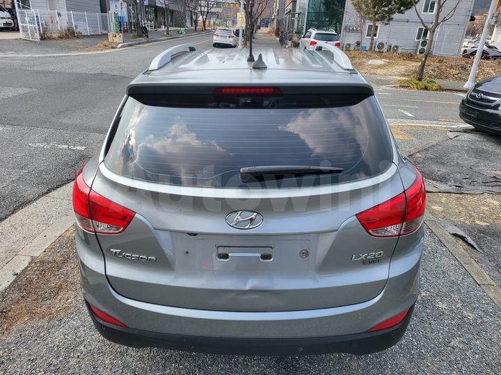 Hyundai Tucson 2011 — 5