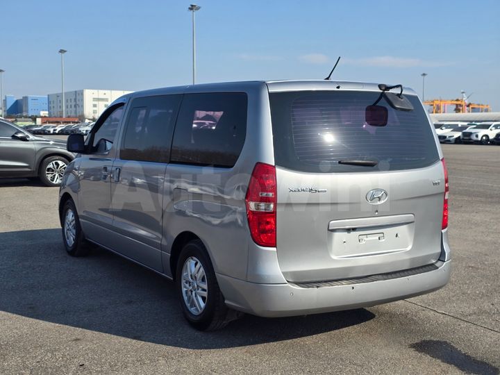 Hyundai Starex 2018 — 4