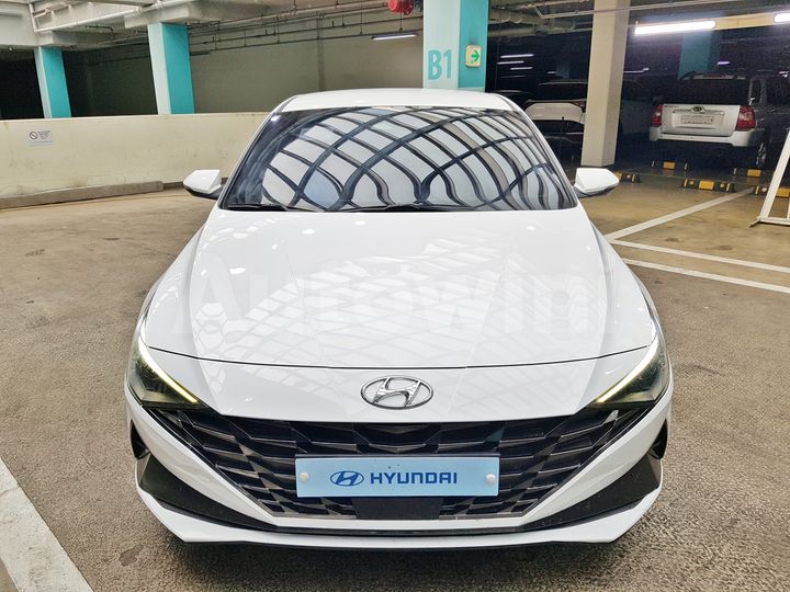 Hyundai Avante 2022 — 3