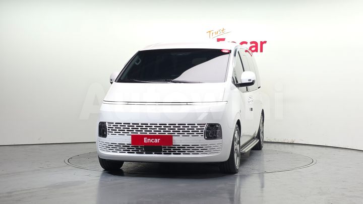 Hyundai Staria 2025 — 3