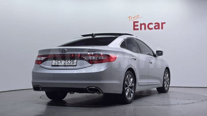 Hyundai Grandeur 2015 — 2