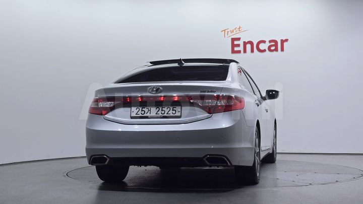 Hyundai Grandeur 2015 — 4