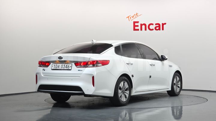 Kia K5 2017 — 2