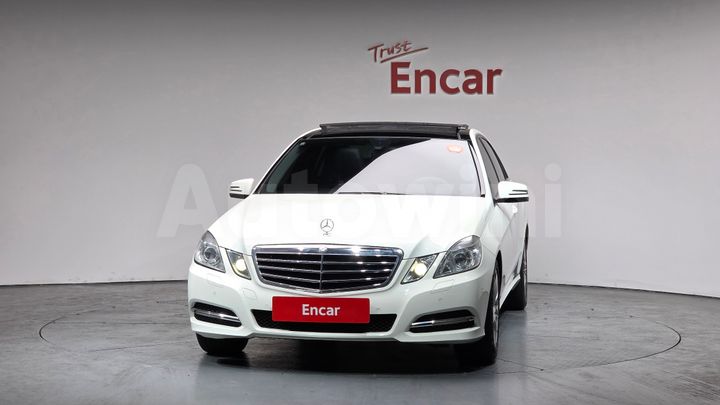 Mercedes Benz E Class 2011 — 3
