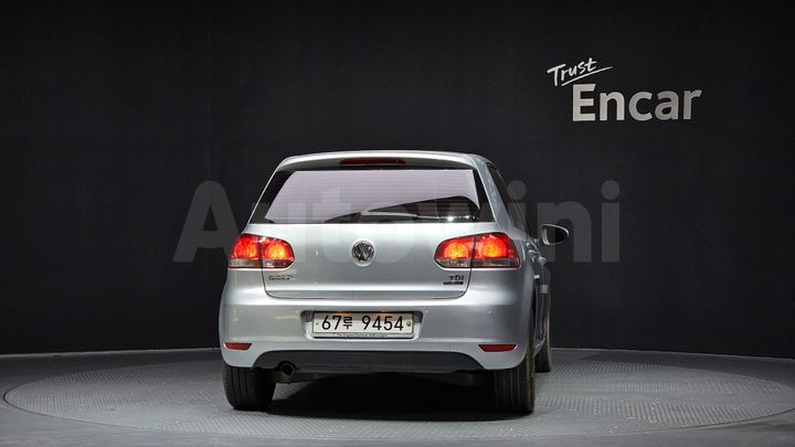 Volkswagen Golf 2011 — 4